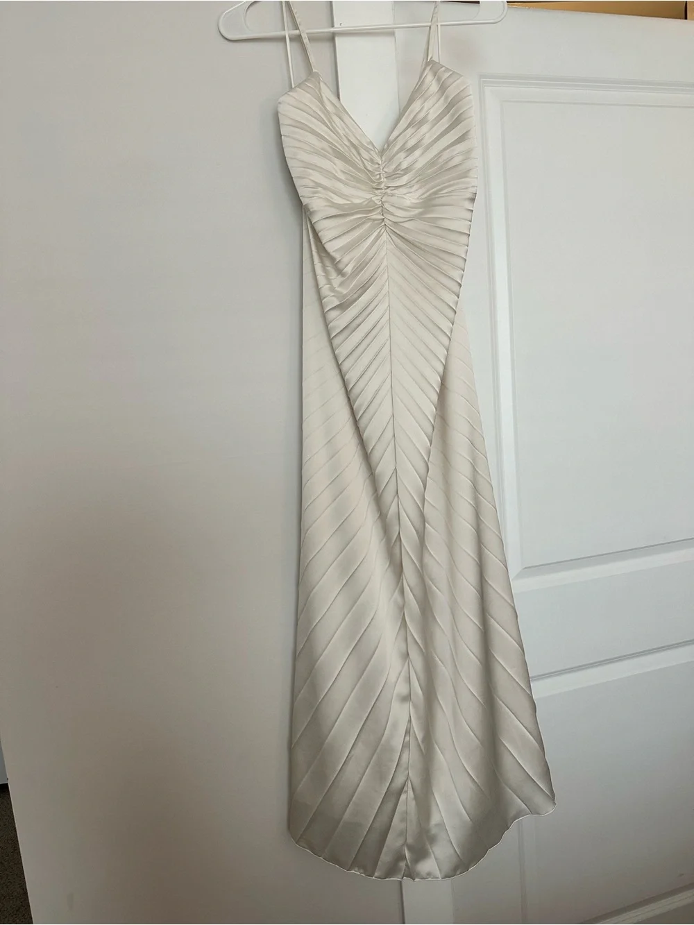 Abercrombie & Fitch Ivory Pleated Maxi Dress